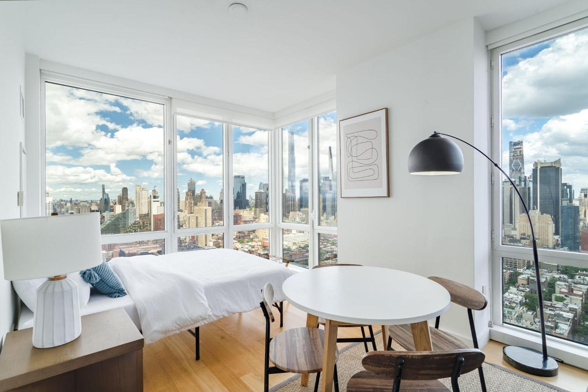 2 Beds 1,5 Bath Breathtaking Views * New York
